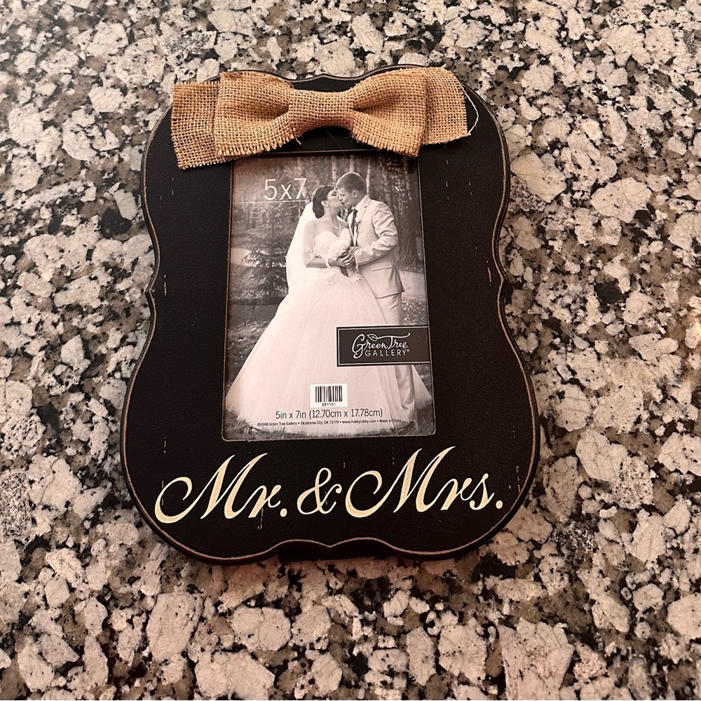 Black and Tan 'Mr. & Mrs.' Photo Frame